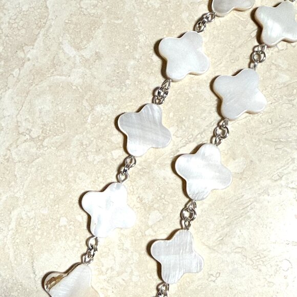 White Mother of Pearl Clover Beaded Short Necklace +Cat Person Paw Print Pendant - Picture 9 of 13